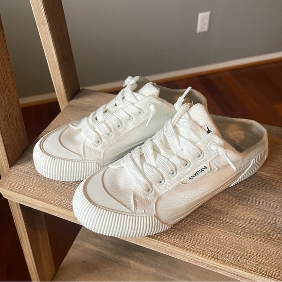 Rocket Dog Shoes - Rocket Dog White Canvas Cheery Mule Slip-On Casual Comfort Sneakers . Women 7